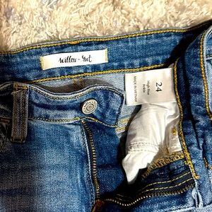 Willow and Root High Rise Ankle. Size 24. Excellent Condition!Distressed